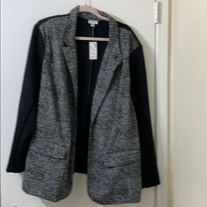 Women’s Black and White Jacket